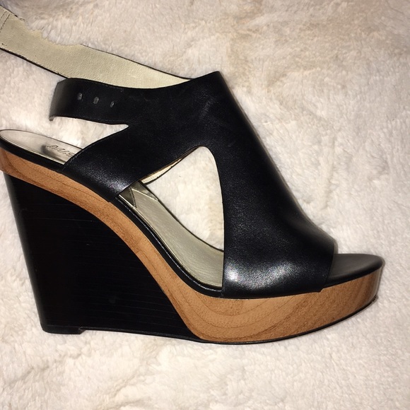 Michael Kors wedges - Picture 1 of 3